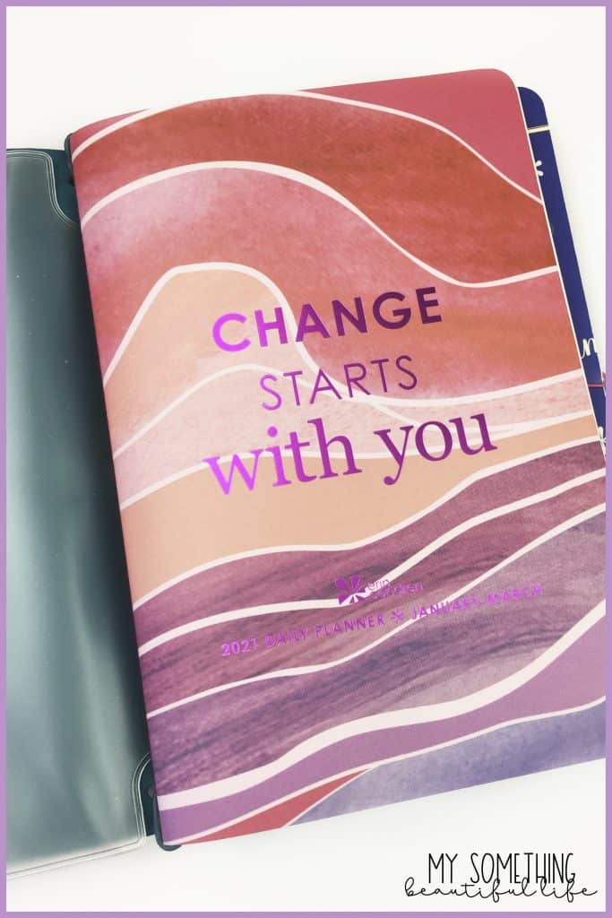 The Erin Condren Petite Planners and On The Go Folio are the perfect solution to supplement your weekly planner in 2021. Check out my planner setup in my travelers notebook style On the Go Folio! #onthegofolio #petiteplanner #erincondren #plannersetup #2021planner #ecsquad #2021plannersetup #travelersnotebook